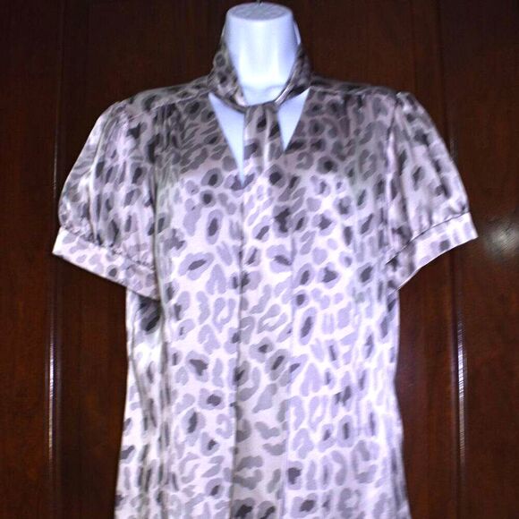 INC Silk Leopard Print Blouse Sz 14 L Gray Silver Button Up Chic Animal Print - Picture 4 of 16